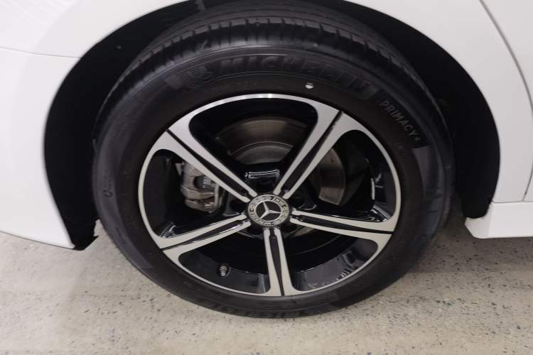 Used Mercedes-Benz A-Class 2022 Revised Version A 200 L Sport Sedan Fashionable Style
