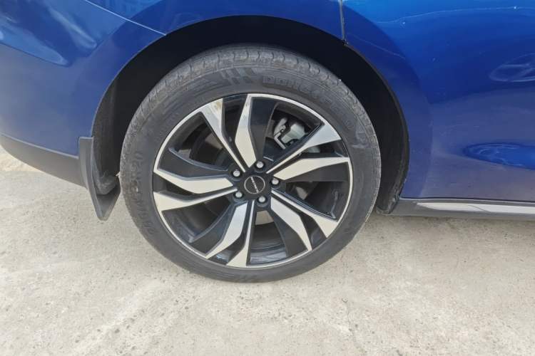 Used SERES SF5 2020 Four-Wheel Drive High-Performance Sports Edition
