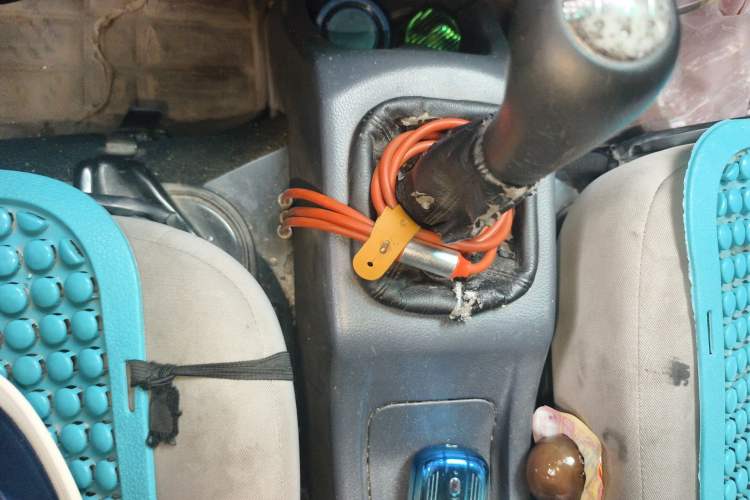 Used Jinbei Hiace X30 2020 1.5L Super-Comfortable Version China VI Standard SWC15M Gear Lever