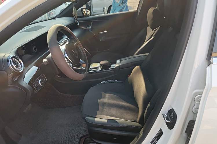 Used Mercedes-Benz A-Class 2021 A 200 L Sport Sedan Fashion Model
