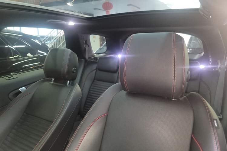 Used Land Rover Discovery Sport 2022 249 PS R-Dynamic S Performance Edition 5 Seats Headliner