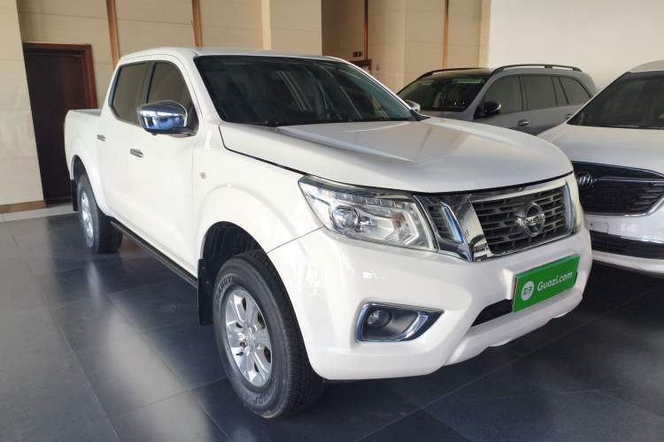 Used Nissan Navara 2017 2.5L Automatic 4x4 Luxury Edition QR25
