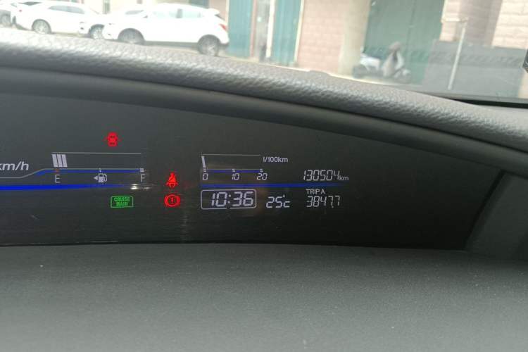 Used Honda Jade 2014 1.8L CVT Luxury Edition 5 seats