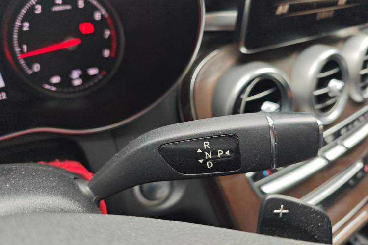 Used Mercedes-Benz GLC 2016 GLC 300 4MATIC Luxury Model Gear Lever