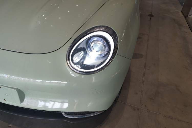 Used ORA Good Cat 2023 401 km Standard Range Luxury Version Lithium Iron Phosphate Left Front Headlight