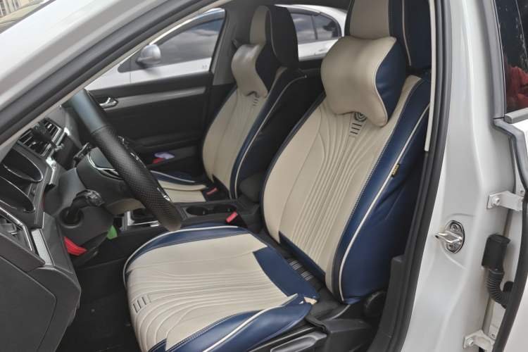 Used Volkswagen Lamando 2015 230TSI DSG Fashion Edition Left Front Seat