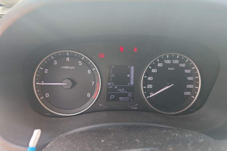 Used Hyundai ix25 2015 1.6L Automatic Two-Wheel Drive Smart GLS Trim Instrument Cluster