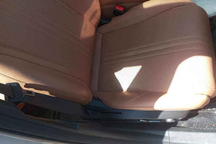 Used Geely Galaxy L7 2025 EM-i 115km Exploration+ Edition Right Front Seat