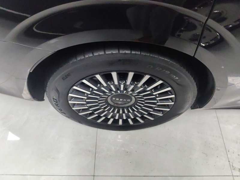 Used Zeekr 009 2024 7-Seater Walk-Through Version Four-Wheel Drive 108 kWh — 25