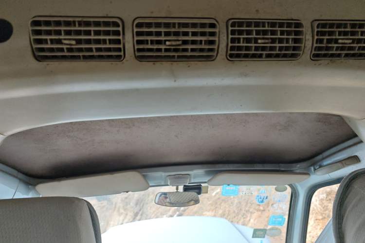 Used BAIC Weiwang 306 2011 1.3L luxury version 8 seats
