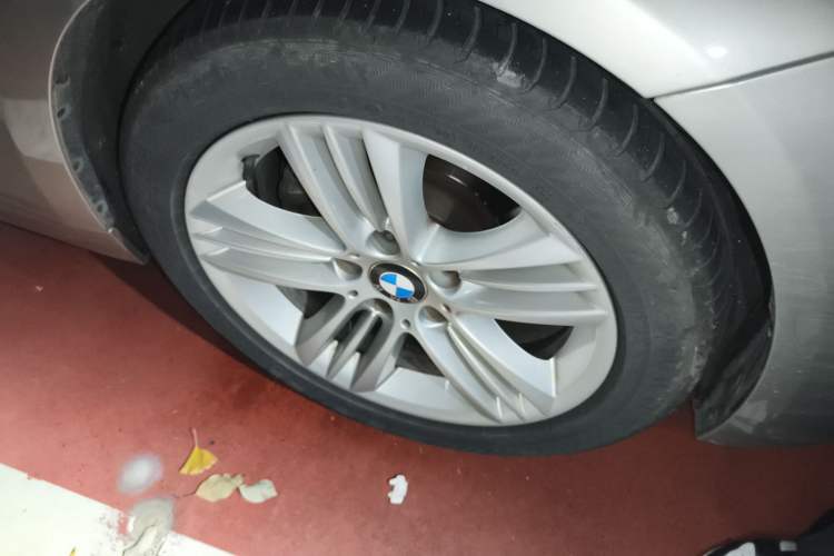Used BMW 3 Series 2016 320Li Ambition Model Right Front Wheel Hub
