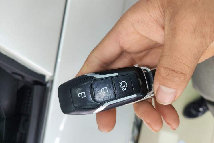 Used Ford Edge 2015 2.0T GTDi Four-Wheel Drive Prestige Model