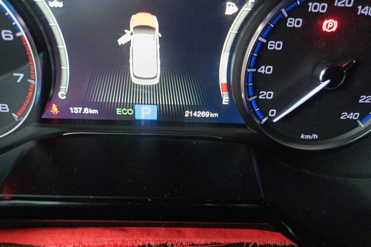 Used GAC Trumpchi GS8 2017 320T Two-Wheel Drive Luxury Smart Connectivity Version (7 Seats) Odometer Close Up