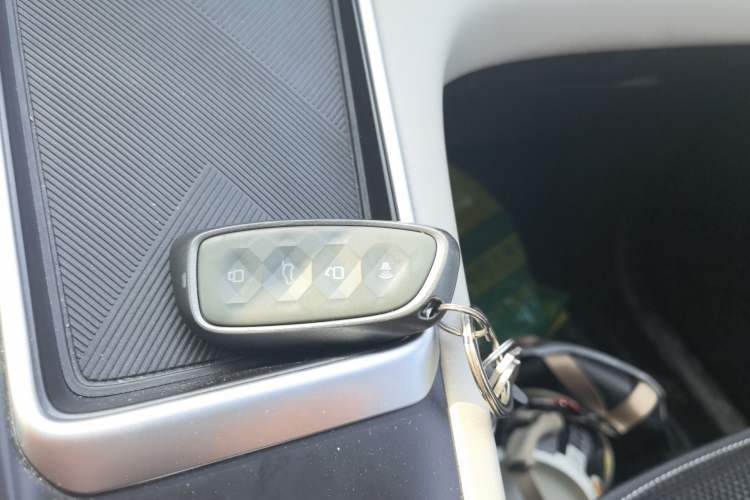 Used Haval Fierce Dragon Max 2023 1.5L Hi4 105 Four-Wheel Drive Navigation Edition Vehicle Key