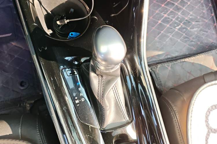 Used Toyota IZOA 2018 2.0L Yichi Version China VI Standard