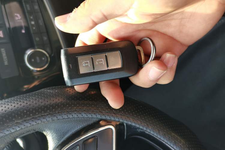 Used Mitsubishi Outlander 2017 2.0L Two-Wheel Drive Glory Edition 5 Seats
