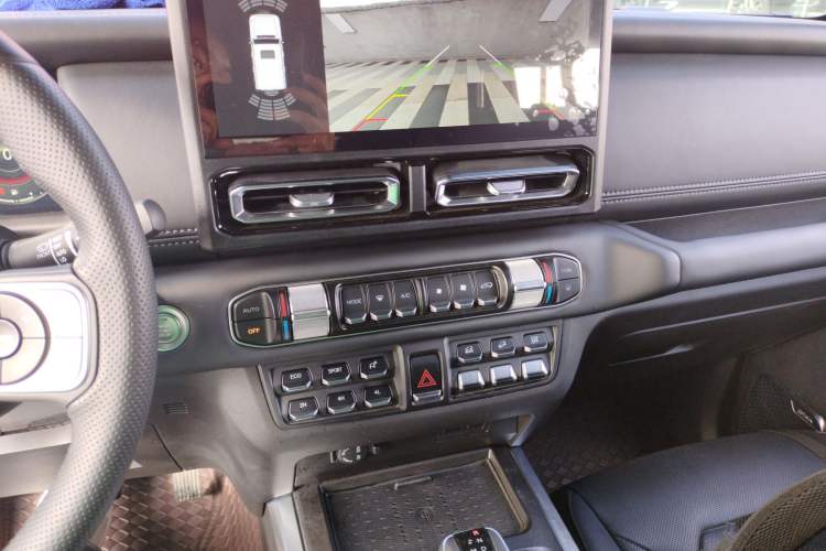 Used 212 T01 2024 2.0T Mechanic
