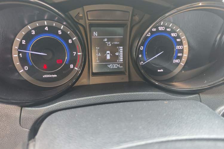 Used CHANGAN CS15 2016 1.5L Automatic Fashion Edition Odometer Close Up