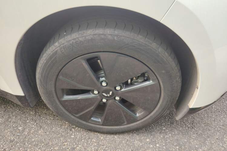 Used Wuling Xingguang 2023 70 Standard Edition
