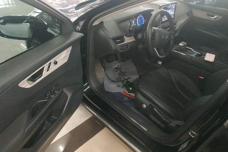 Used Hongqi E-QM5 2023 620km PLUS
