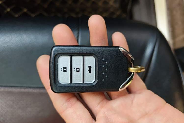 Used Honda Vezel 2020 1.5L CVT Elite Edition Vehicle Key