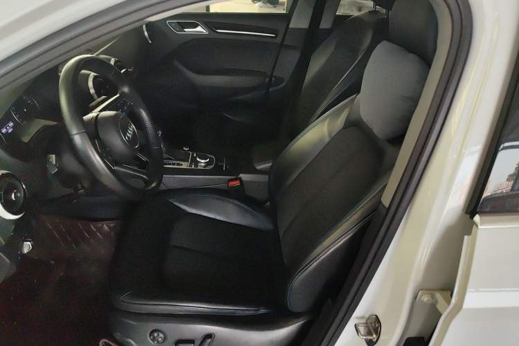 Used Audi A3 2020 Limousine 35 TFSI Fashion Edition China VI Emission Standard Left Front Seat