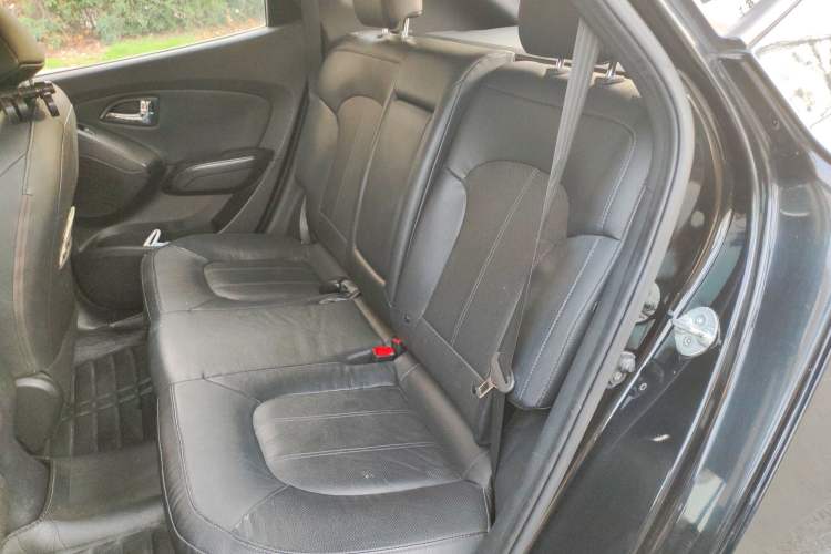 Used Hyundai ix35 2013 2.0L Automatic Two-Wheel Drive Leading GLX China IV Standard
