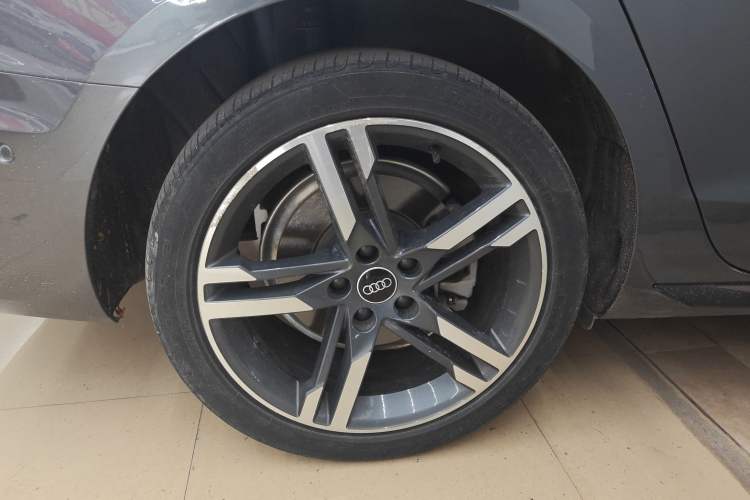 Used Audi A4L 2022 40 TFSI Luxury Dynamic Model