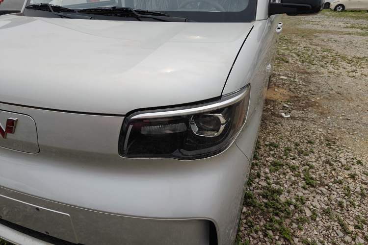 Used Wuling Zhiguang New Energy 2025 Standard Model Left Front Headlight