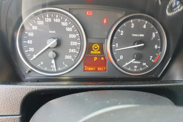 Used BMW X1 2012 sDrive18i Luxury Model