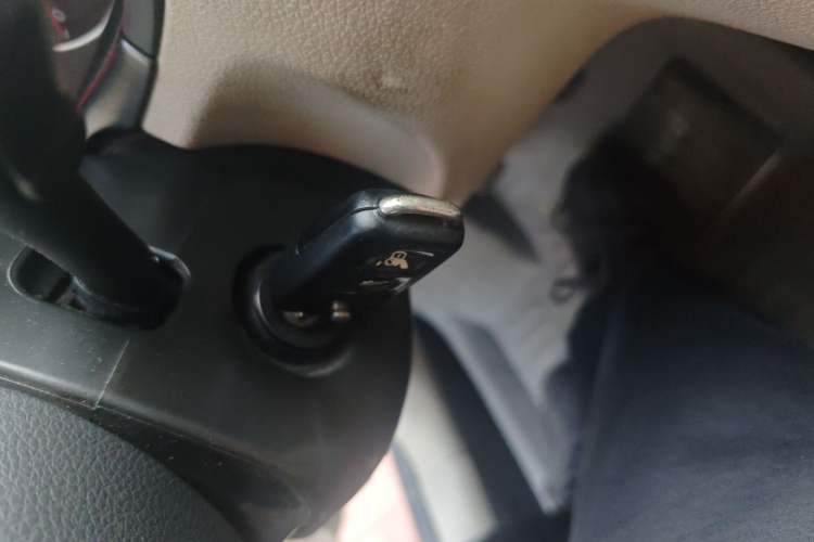 Used Volkswagen Bora 2012 1.6L Manual Fashion Edition