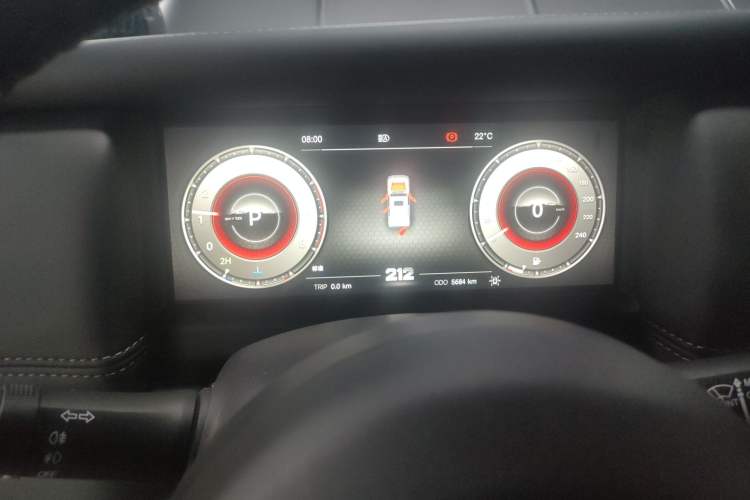 Used 212 T01 2024 2.0T Explorer
