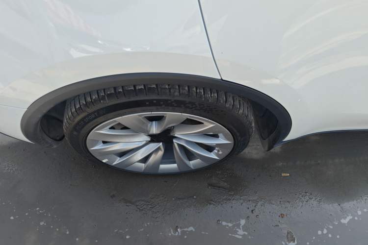 Used Tesla Model Y 2025 Rear-Wheel Drive First Edition
