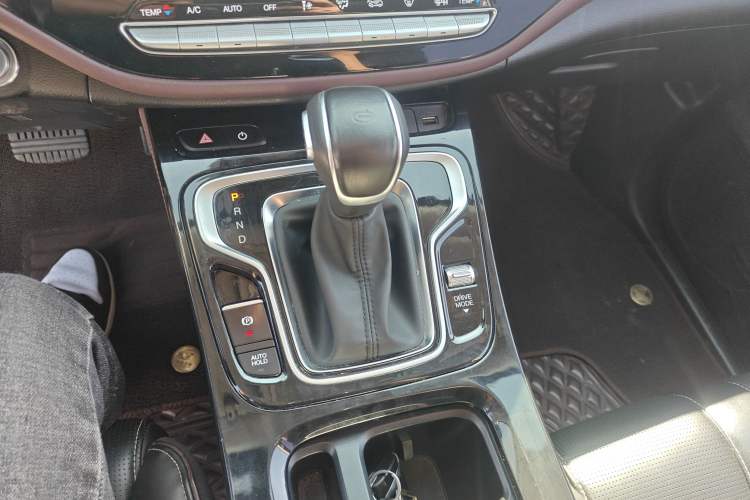 Used GAC Trumpchi M6 2023 PRO 270T DCT Luxury Edition Gear Lever