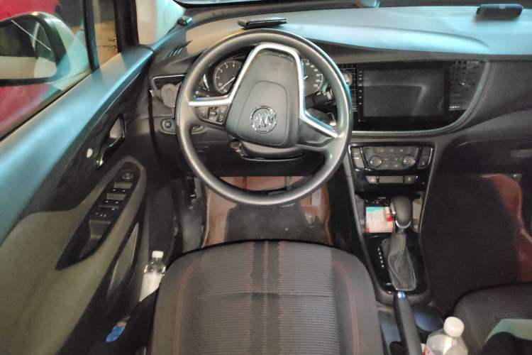 Used Buick Encore 2017 18T Automatic Two-Wheel Drive Urban Leading Model Steering Wheel