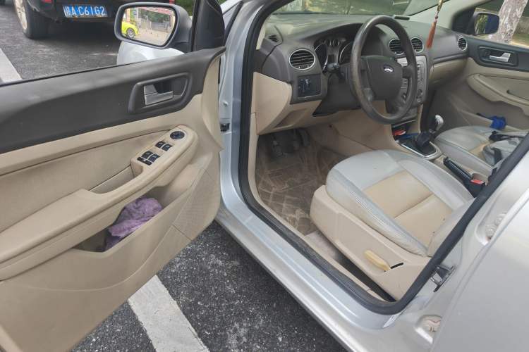 Used Ford Focus 2011 Sedan 1.8L Manual Classic Model