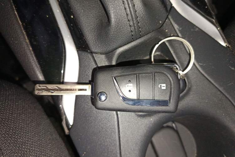 Used Toyota FRONTLANDER 2023 2.0L CVT Elite Edition