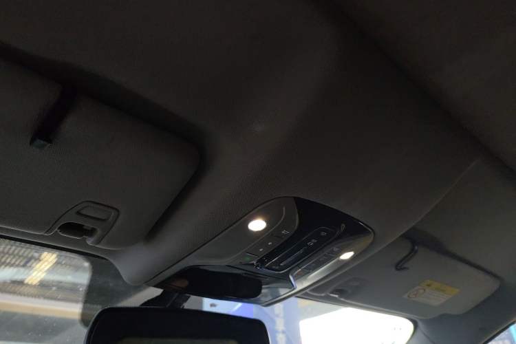 Used GAC Trumpchi GS8 2017 320T Two-Wheel Drive Luxury Smart Connectivity Version (7 Seats)
