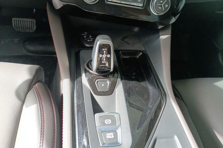 Used Lynk & Co 02 2020 1.5T DCT Two-Wheel Drive Zhaopu Version Gear Lever