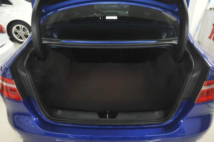 Used Jaguar XEL 2019 2.0T 250 PS Premium Edition