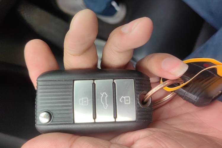 Used Roewe RX5 2016 20T Two-Wheel Drive Automatic Internet Smart Edition