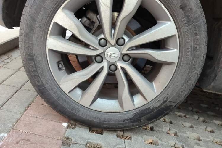 Used Geely Auto Emgrand X7 Sport 2016 2.0L Manual Smart Connect Version
