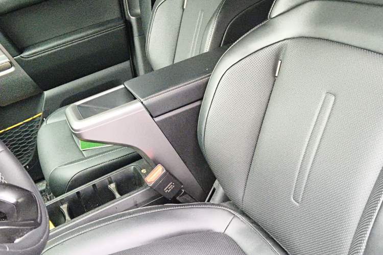 Used iCAR V23 2025 401 Two-Wheel Drive Advanced Edition Left Front Seat