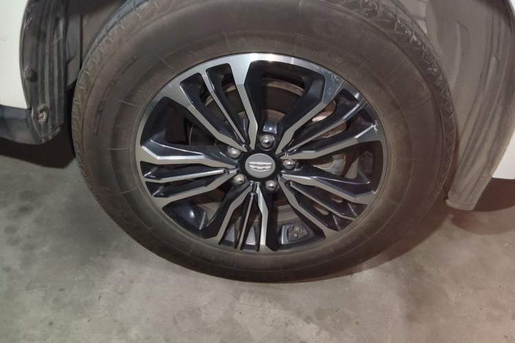 Used Geely Auto Vision X6 2018 1.8L Manual 4G Connect Luxury Edition