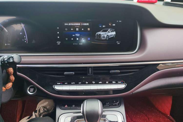 Used GAC Trumpchi M6 2021 PRO 270T DCT Luxury Edition
