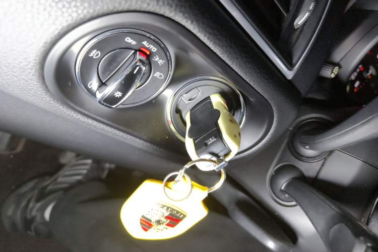 Used Porsche Macan 2014 Macan 2.0T Vehicle Key