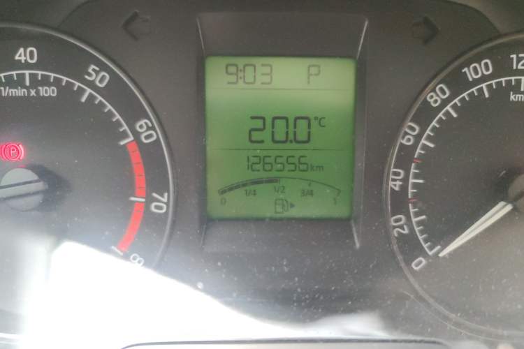 Used Skoda Rapid 2016 1.6L Automatic Chuanxing Edition Odometer Close Up