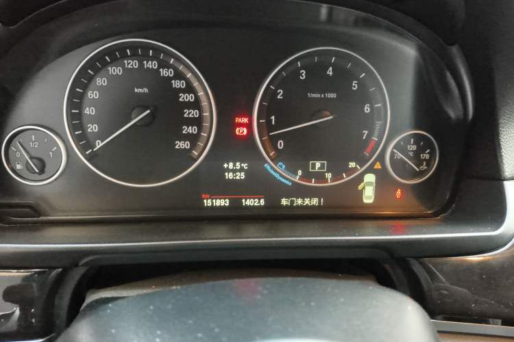 Used BMW 5 Series 2011 523Li Luxury Model