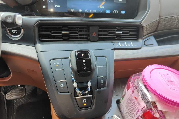 Used Juntian Black Warrior Youth 2025 2.0T Gasoline Top-of-the-Line Version Gear Lever