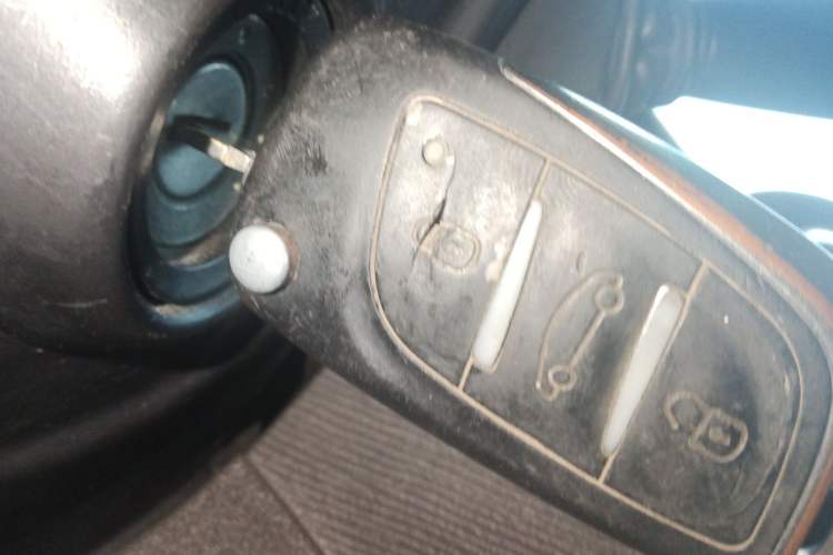 Used Wuling Hongguang 2014 1.5L S Standard Version Vehicle Key